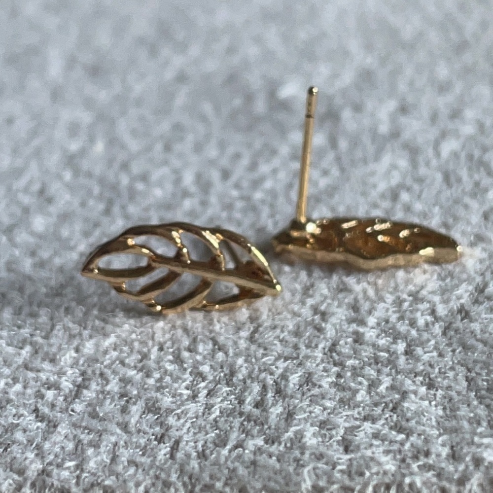 Gold leaf earrings